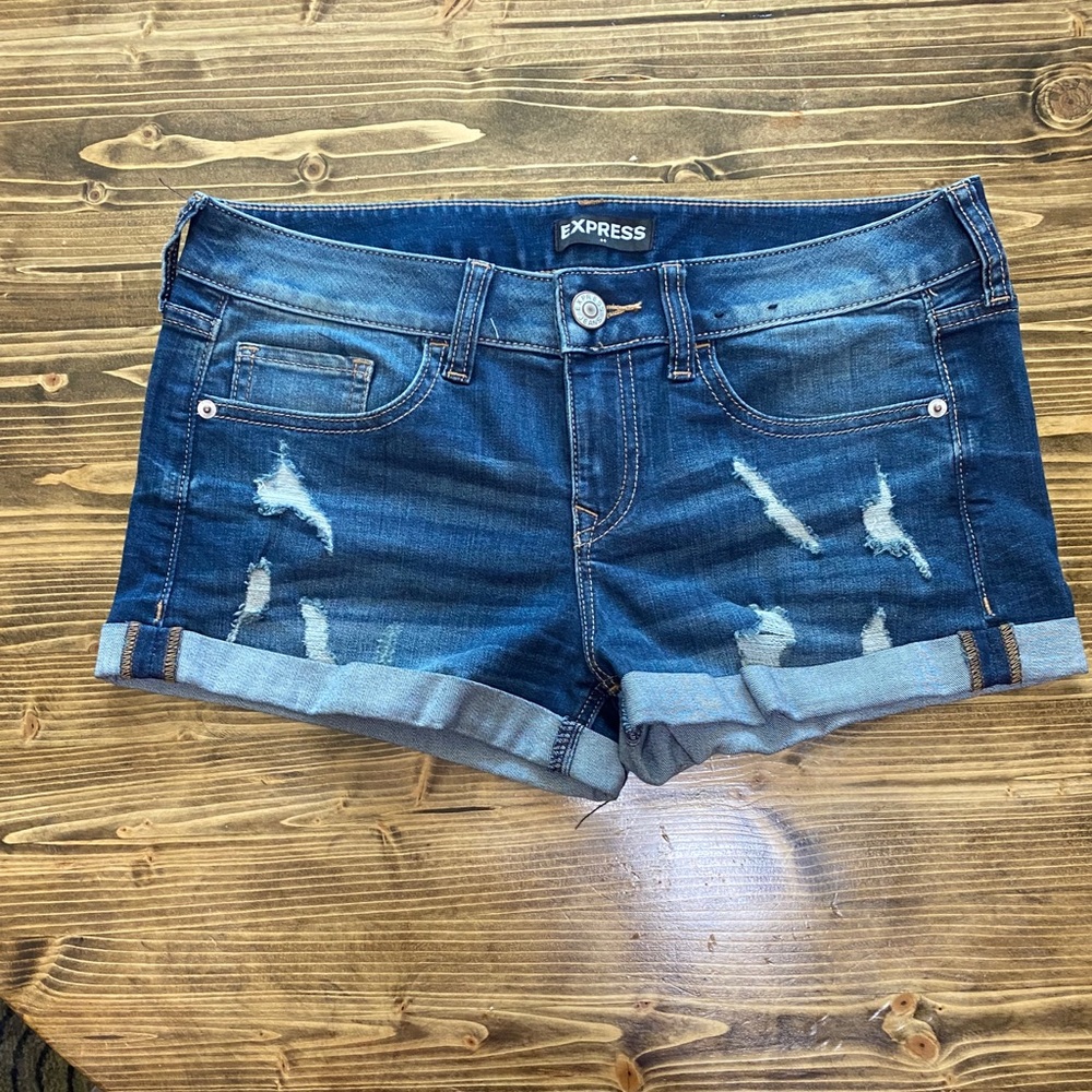 Express Shorts
